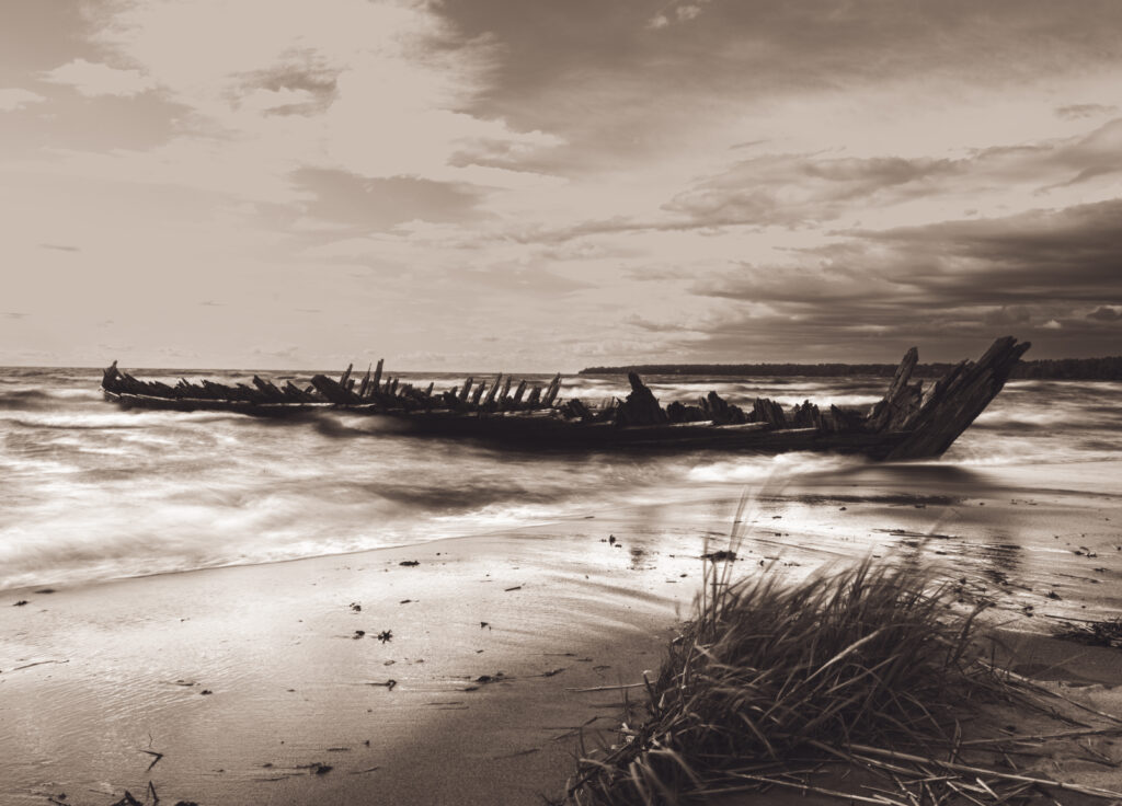 The Raketa wreck on the shore of Hara bay